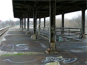S_BSP-eastplatformlookingeast02.JPG