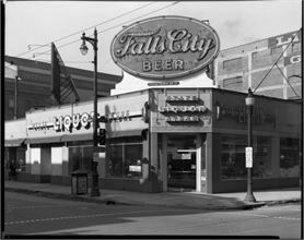 5th and Walnut liquor store.jpg