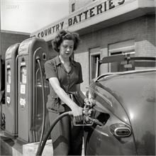1943 Gas Pump 2.jpg