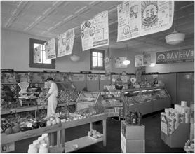 INSIDE GROCERY STORY 1938.jpg